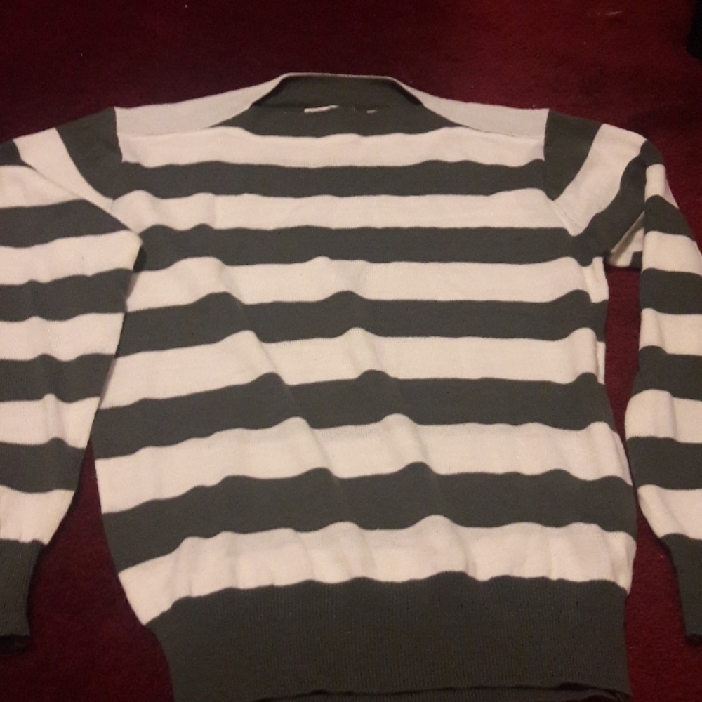 Long sleeve sweater